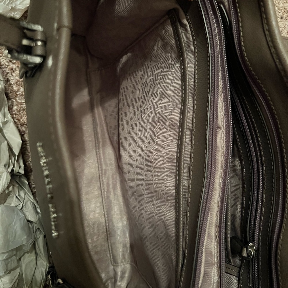 Michael Kors taupe satchel handbag - Picture 5 of 5